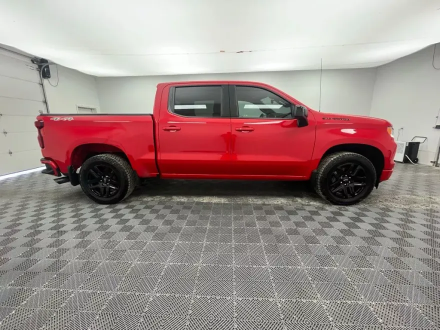 2023 Chevrolet Silverado 1500 RST photo 1