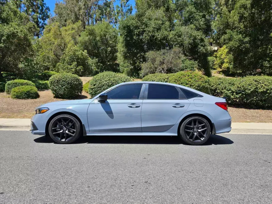 2022 Honda Civic Si photo 1