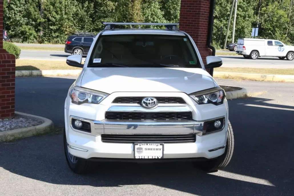 2016 Toyota 4Runner Limited photo 1
