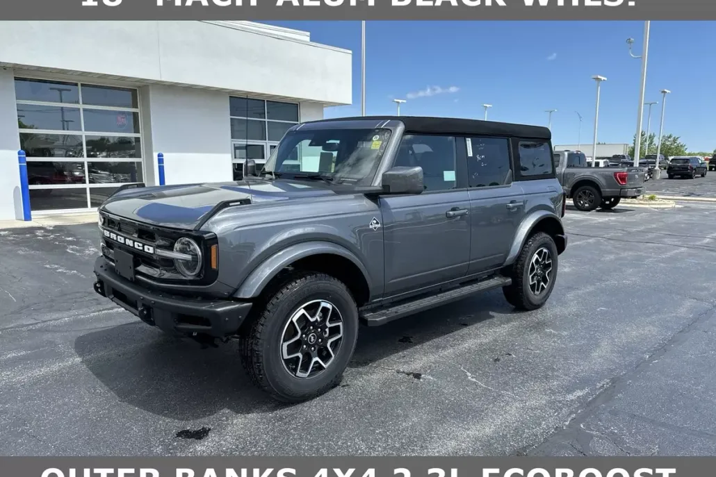 2024 Ford Bronco Outer Banks photo 1