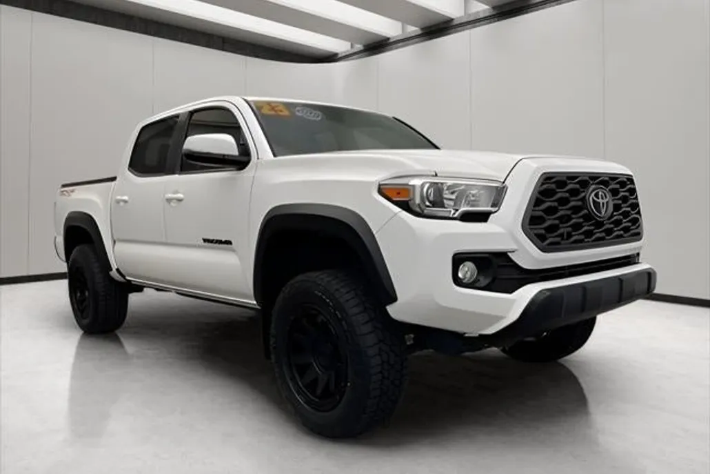 2021 Toyota Tacoma TRD photo 1