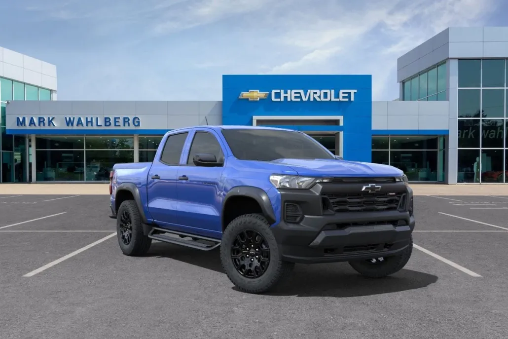 2025 Chevrolet Colorado Trail Boss photo 1