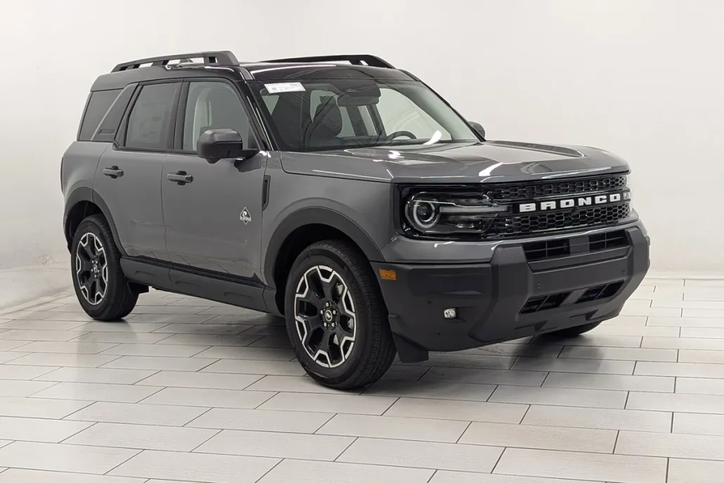 2025 Ford Bronco Sport Outer Banks photo 1