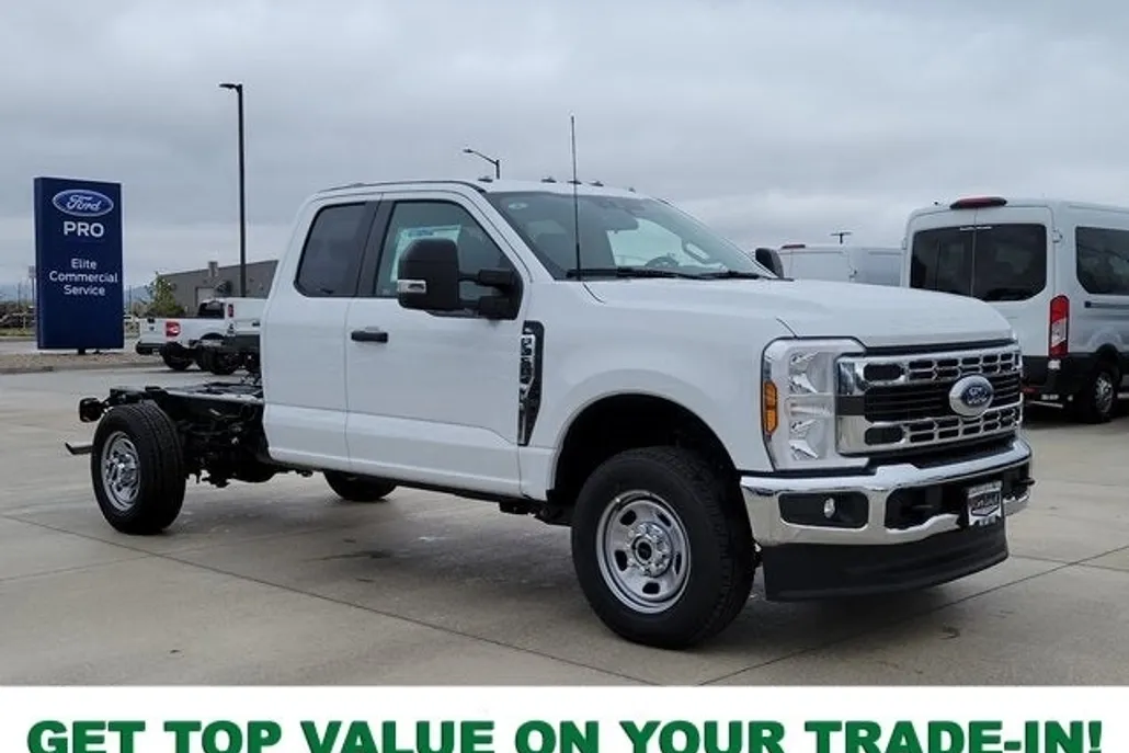 2025 Ford F-350 photo 1