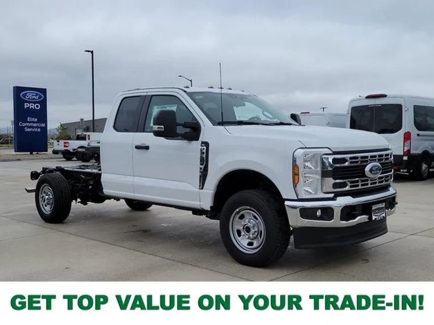 2025 Ford F-350 photo 1