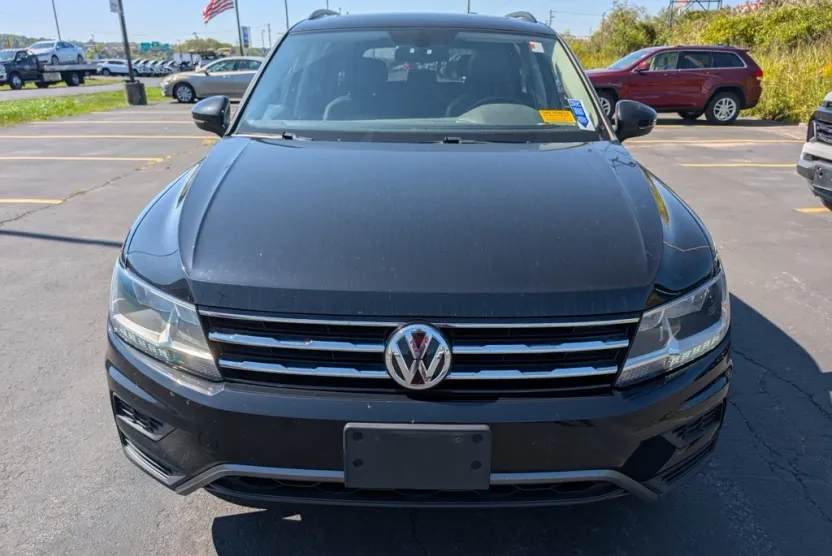 2019 Volkswagen Tiguan SE photo 1