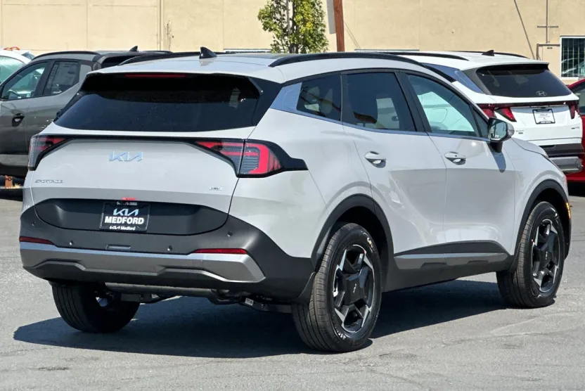 2026 Kia Sportage Hybrid EX photo 1