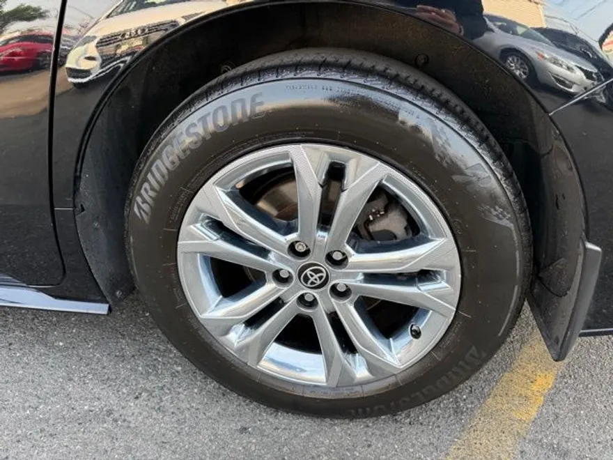 2022 Toyota Sienna XSE photo 40