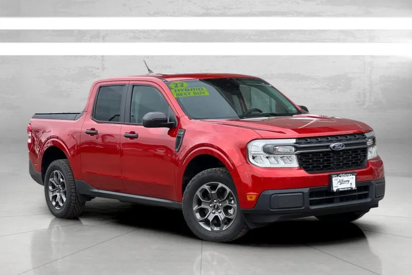 2022 Ford Maverick XLT photo 1