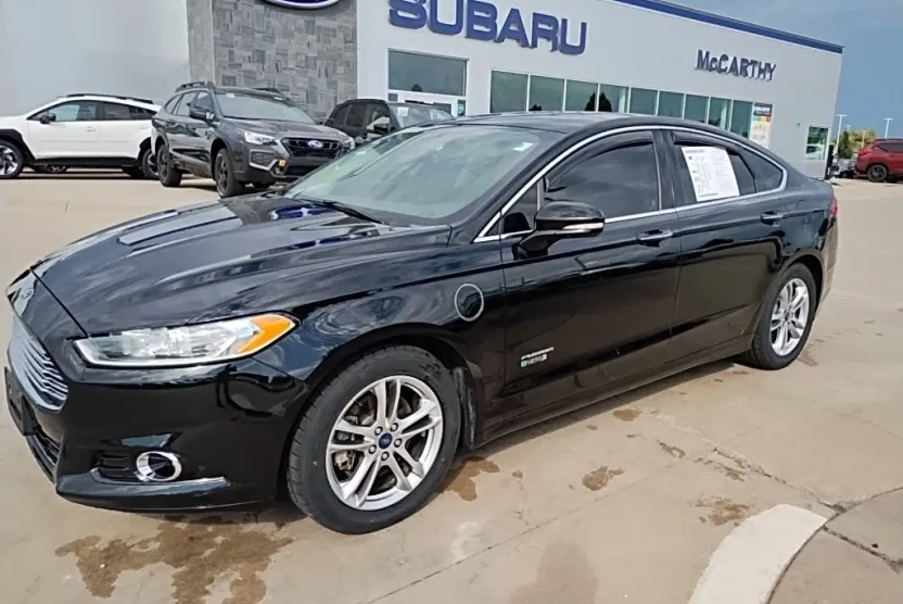 2016 Ford Fusion Energi Titanium photo 1