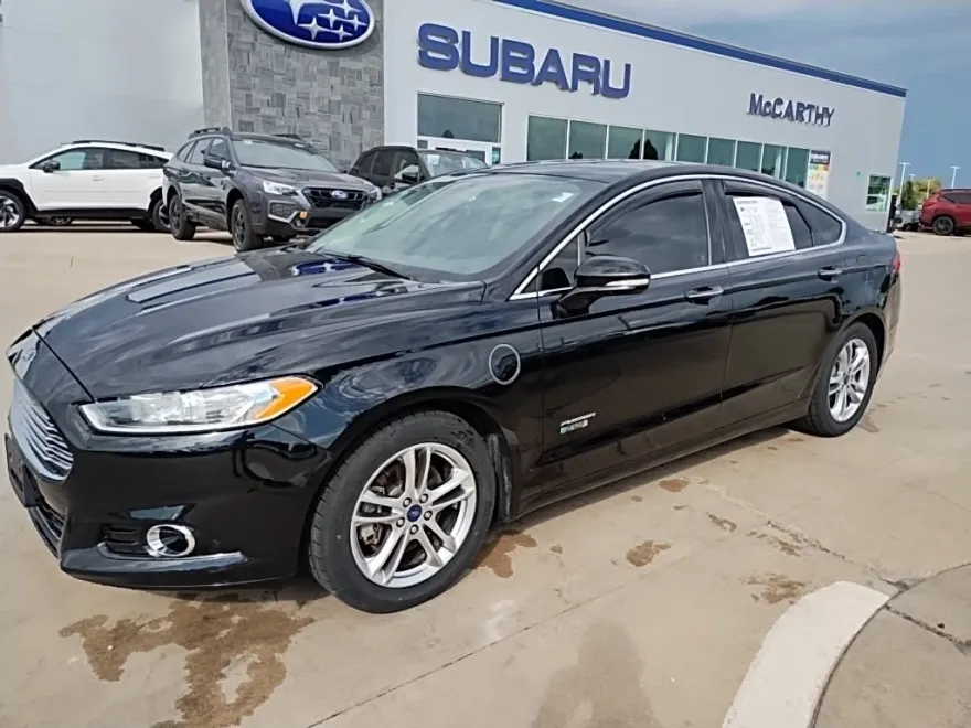 2016 Ford Fusion Energi Titanium photo 1