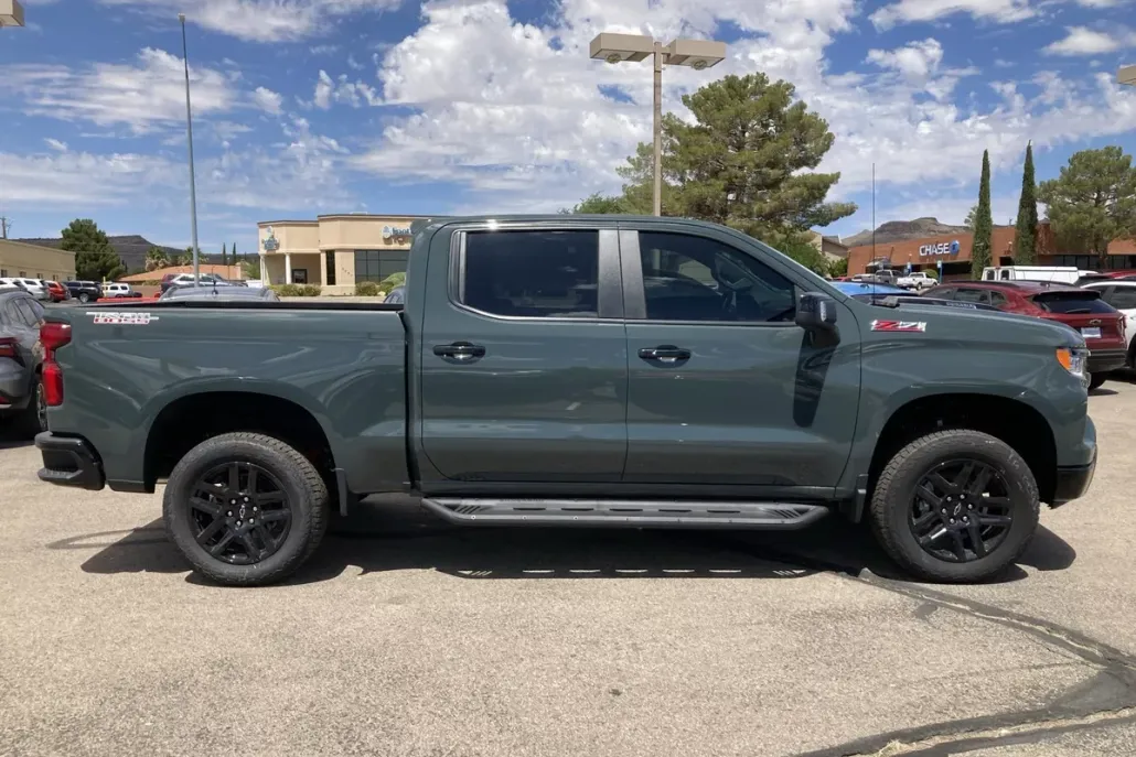 2025 Chevrolet Silverado 1500 LT Trail Boss photo 1