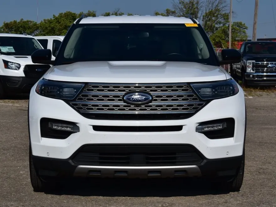2023 Ford Explorer Limited photo 1