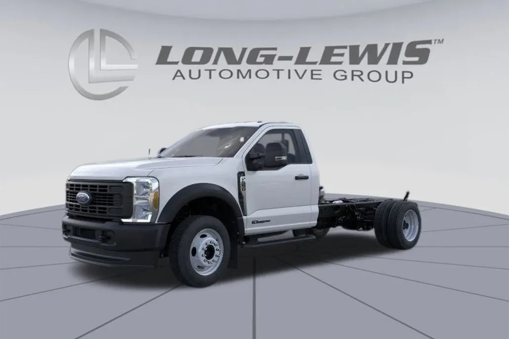 2026 Ford F-550 photo 1