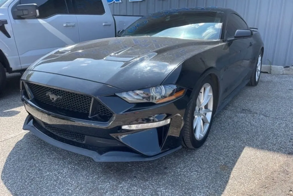 2021 Ford Mustang GT photo 1