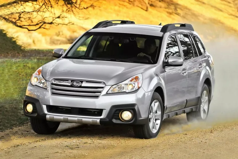 2014 Subaru Outback 2.5i Limited photo 1