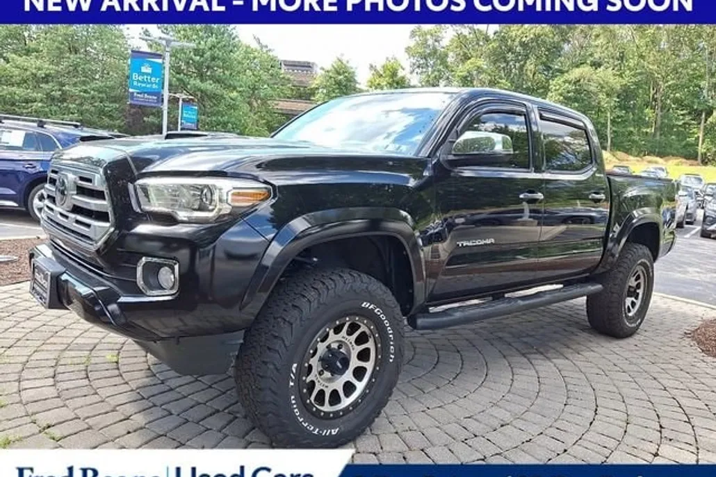 2018 Toyota Tacoma Limited V6 photo 1