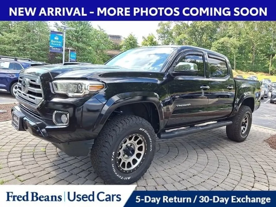 2018 Toyota Tacoma Limited V6 photo 1