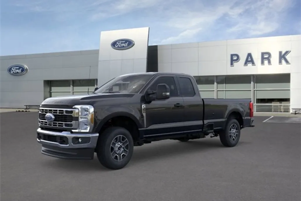 2025 Ford F-350 XLT photo 1