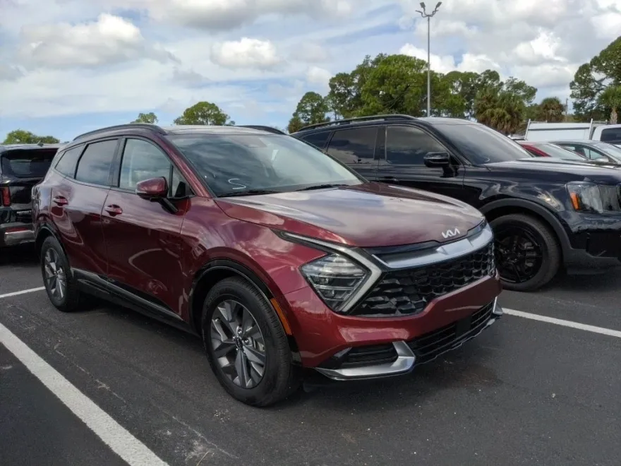 2024 Kia Sportage SX photo 1