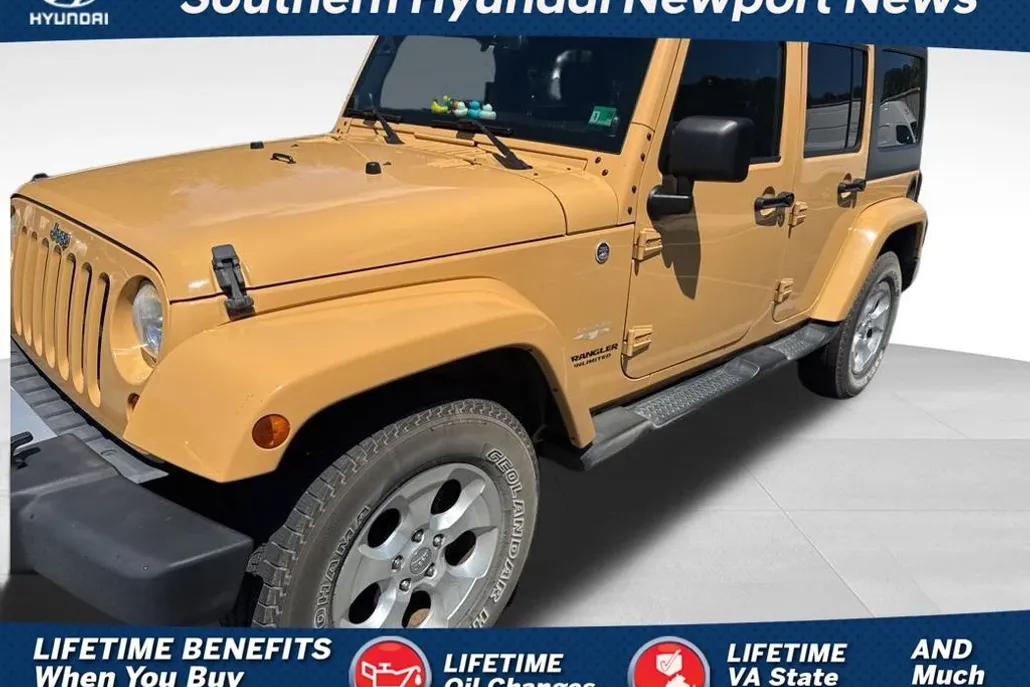 2013 Jeep Wrangler Unlimited Sahara photo 1