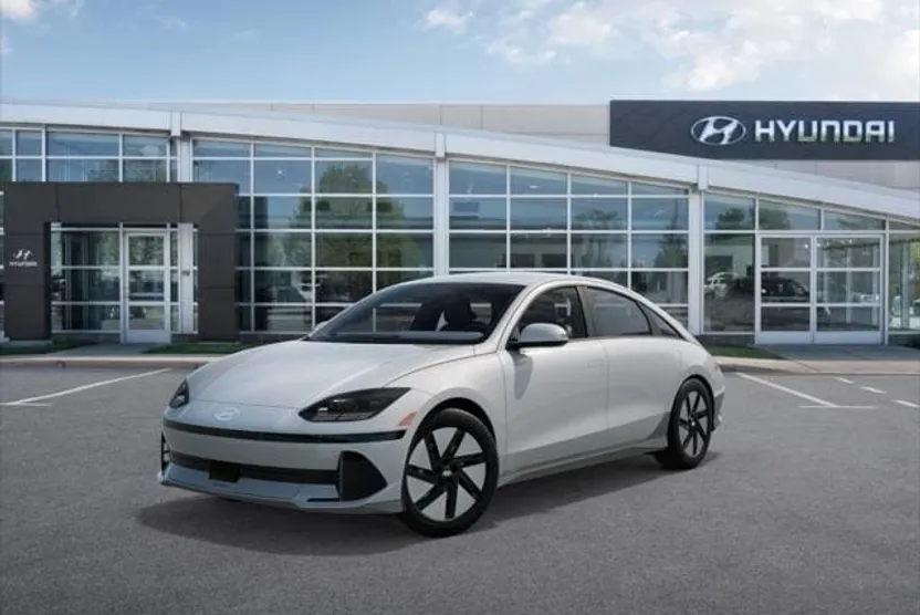 2025 Hyundai Ioniq 6 SE photo 1