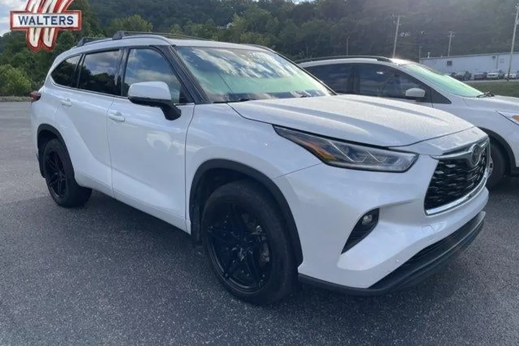 2023 Toyota Highlander Limited photo 1