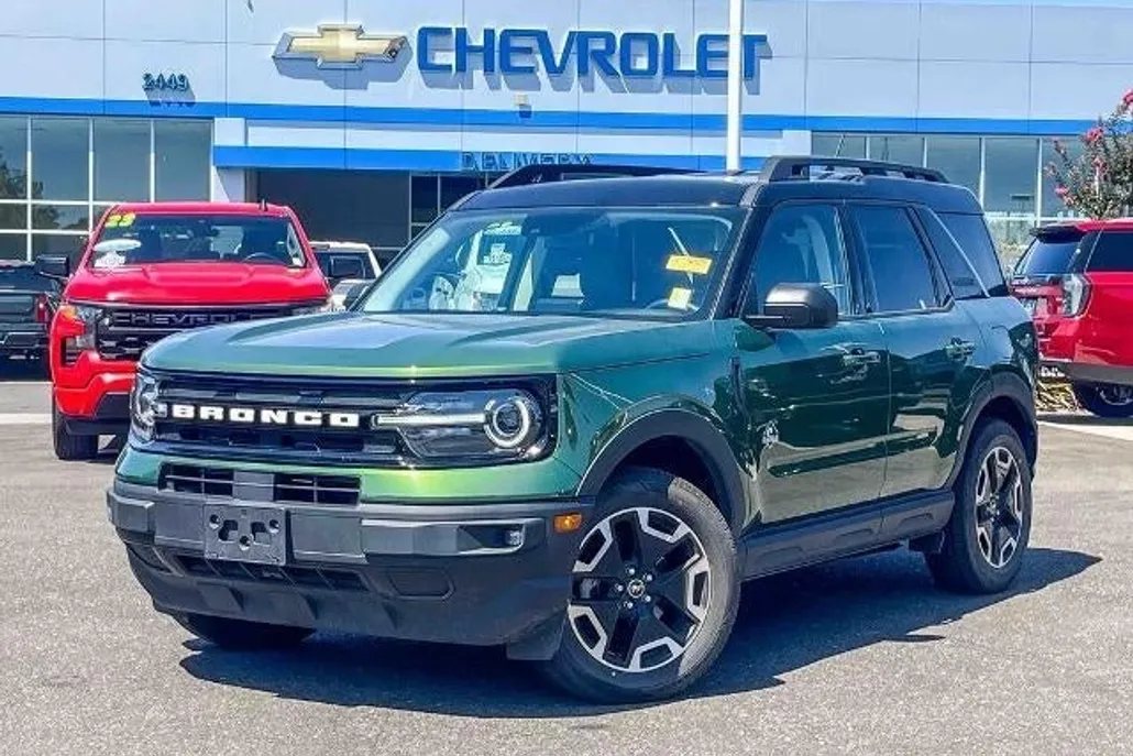 2023 Ford Bronco Sport Outer Banks photo 1