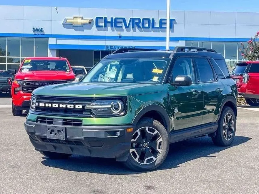 2023 Ford Bronco Sport Outer Banks photo 1