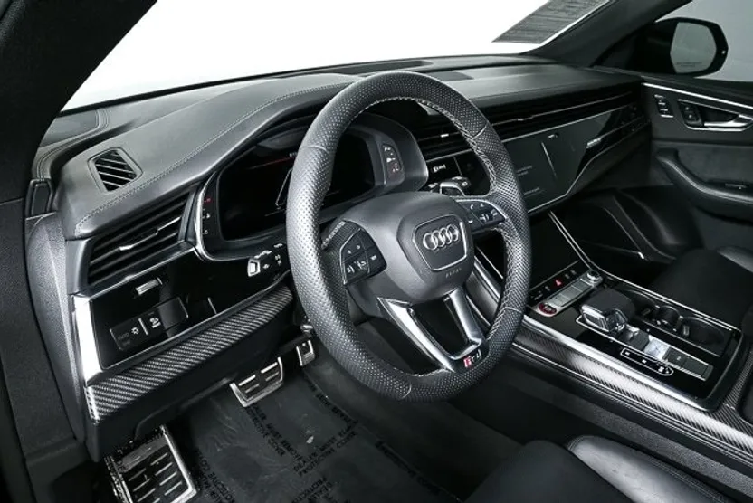 2023 Audi RS Q8 photo 1