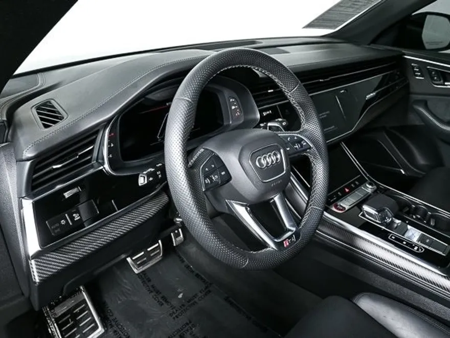 2023 Audi RS Q8 photo 1