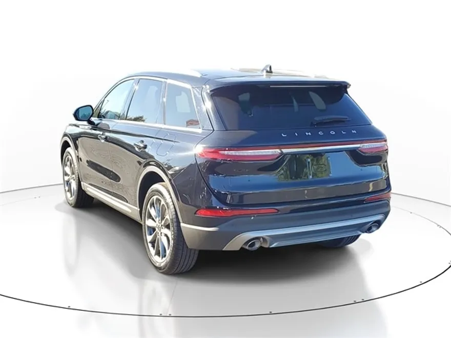 2021 Lincoln Corsair Standard photo 1