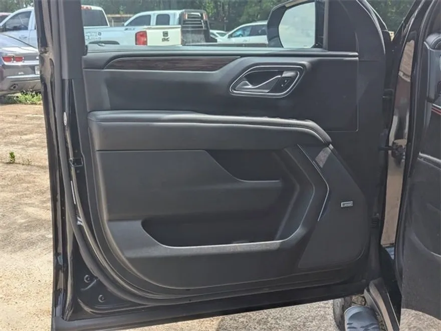 2022 Chevrolet Tahoe Z71 photo 1