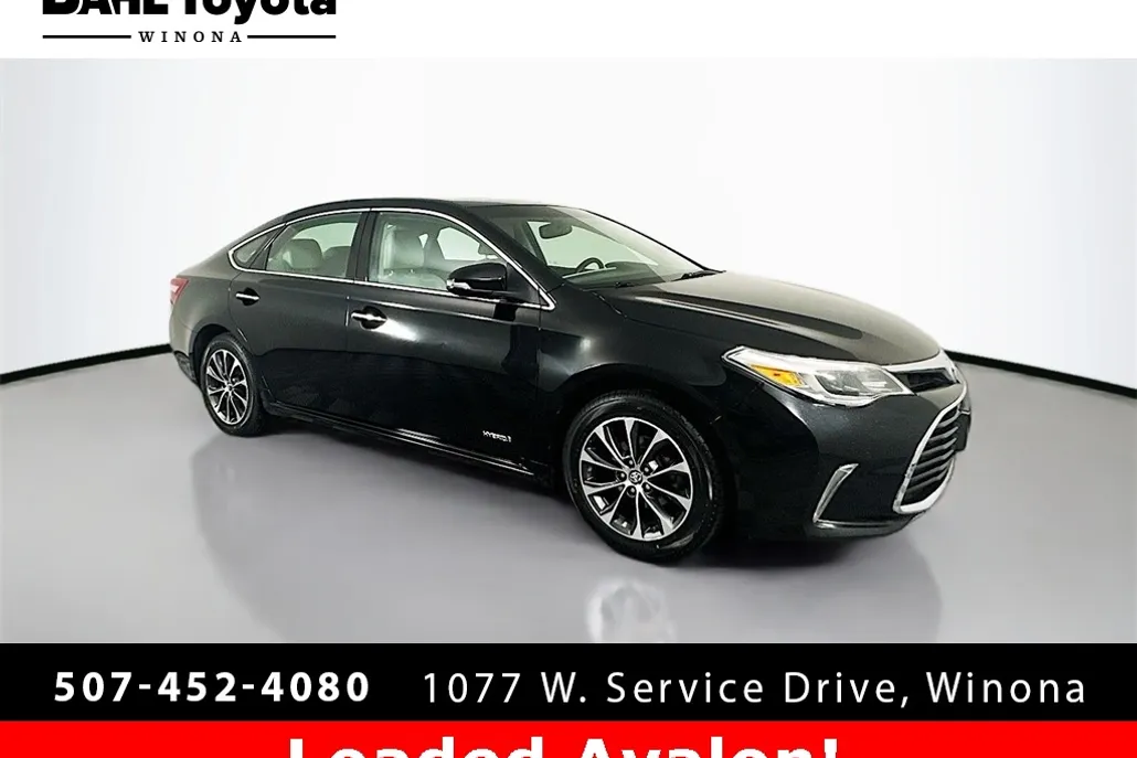 2016 Toyota Avalon Hybrid Limited photo 1
