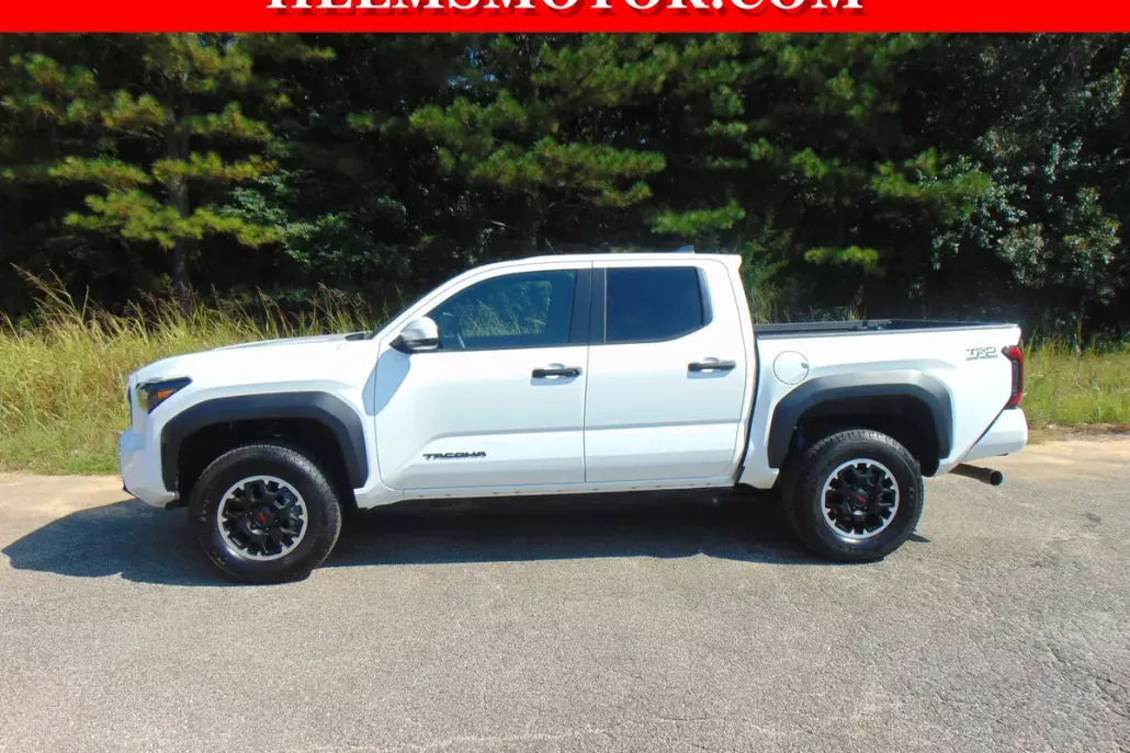 2024 Toyota Tacoma TRD photo 1