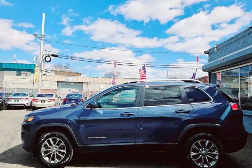 2020 Jeep Cherokee Latitude photo 1