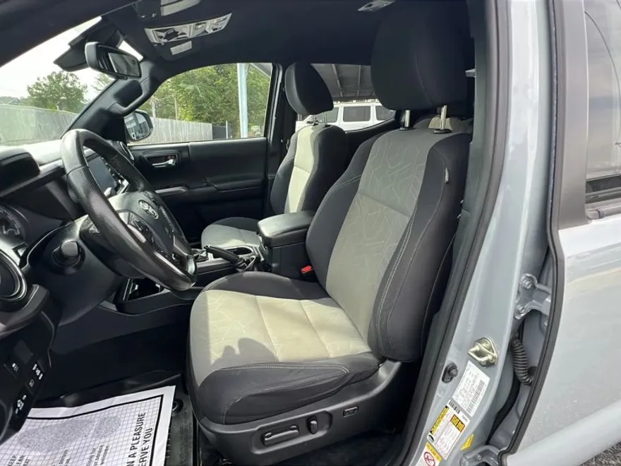 2020 Toyota Tacoma Double Cab TRD Off-Road photo 1