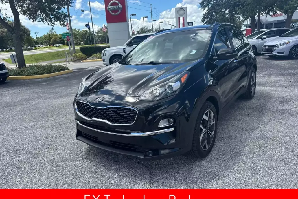 2022 Kia Sportage EX photo 1