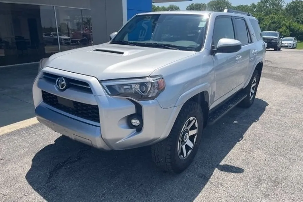2022 Toyota 4Runner TRD photo 1