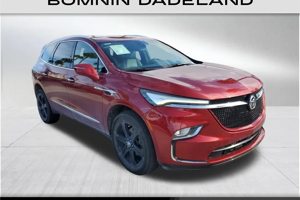 2023 Buick Enclave Essence photo 1