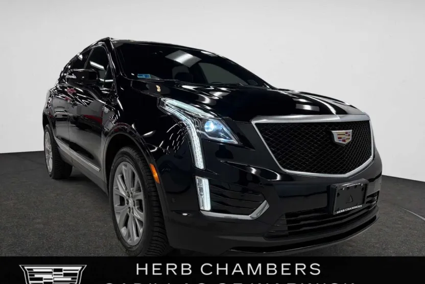 2020 Cadillac XT5 Sport photo 1