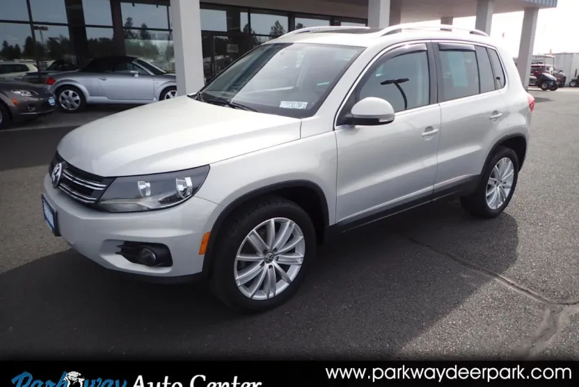 2012 Volkswagen Tiguan SE photo 1