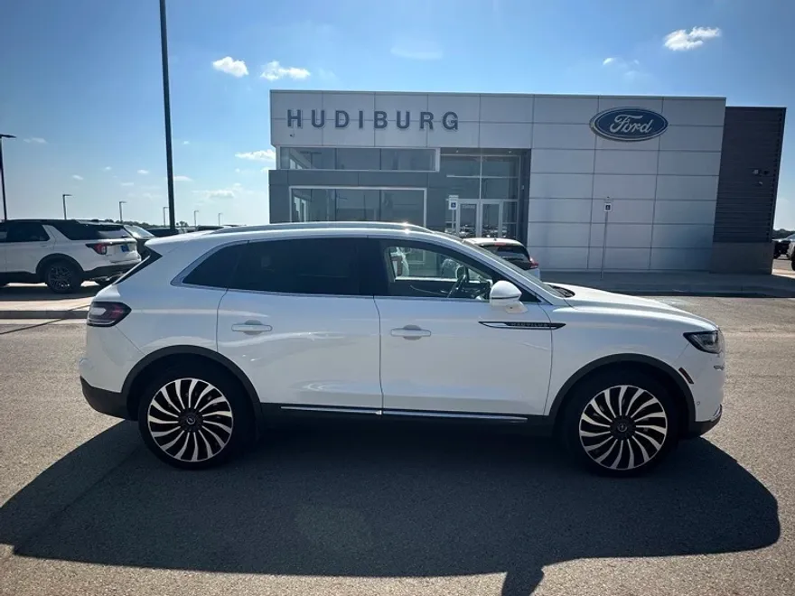 2021 Lincoln Corsair Standard photo 1