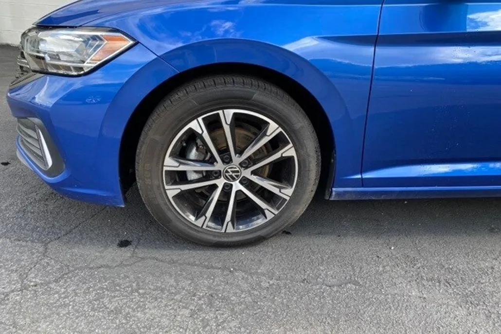 2023 Volkswagen Jetta 1.5T Sport photo 1