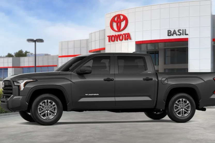 2026 Toyota Tundra SR5 CrewMax photo 1