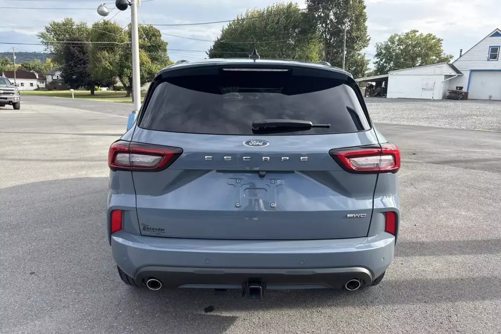 2024 Ford Escape ST-Line Elite photo 1