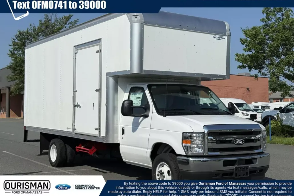 2026 Ford E-450 Cutaway Chassis Cab photo 1