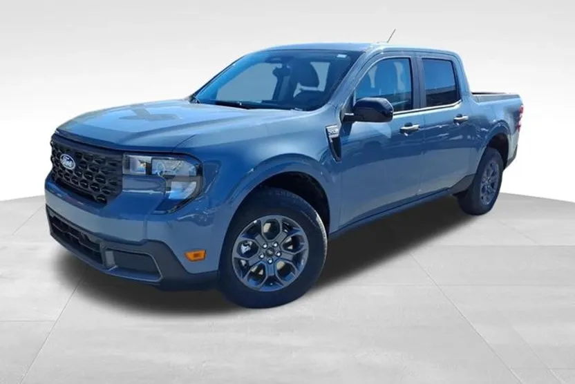 2025 Ford Maverick XLT photo 1