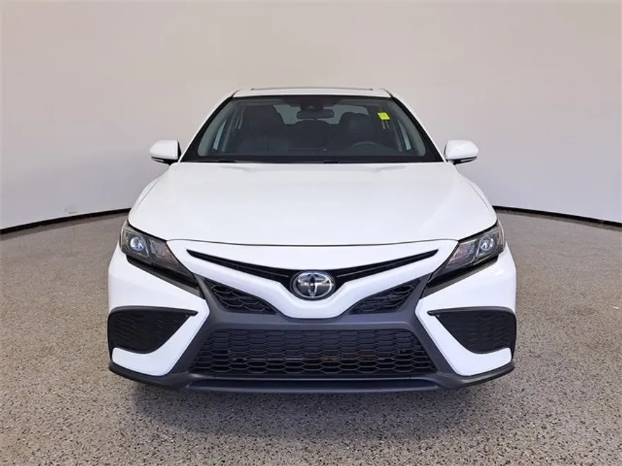 2024 Toyota Camry SE photo 1