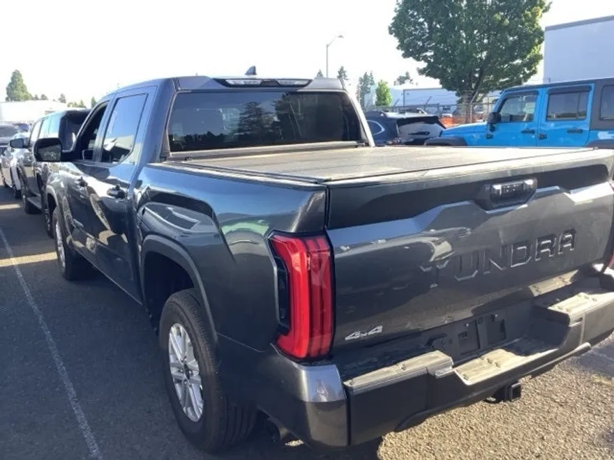 2025 Toyota Tundra SR5 photo 1